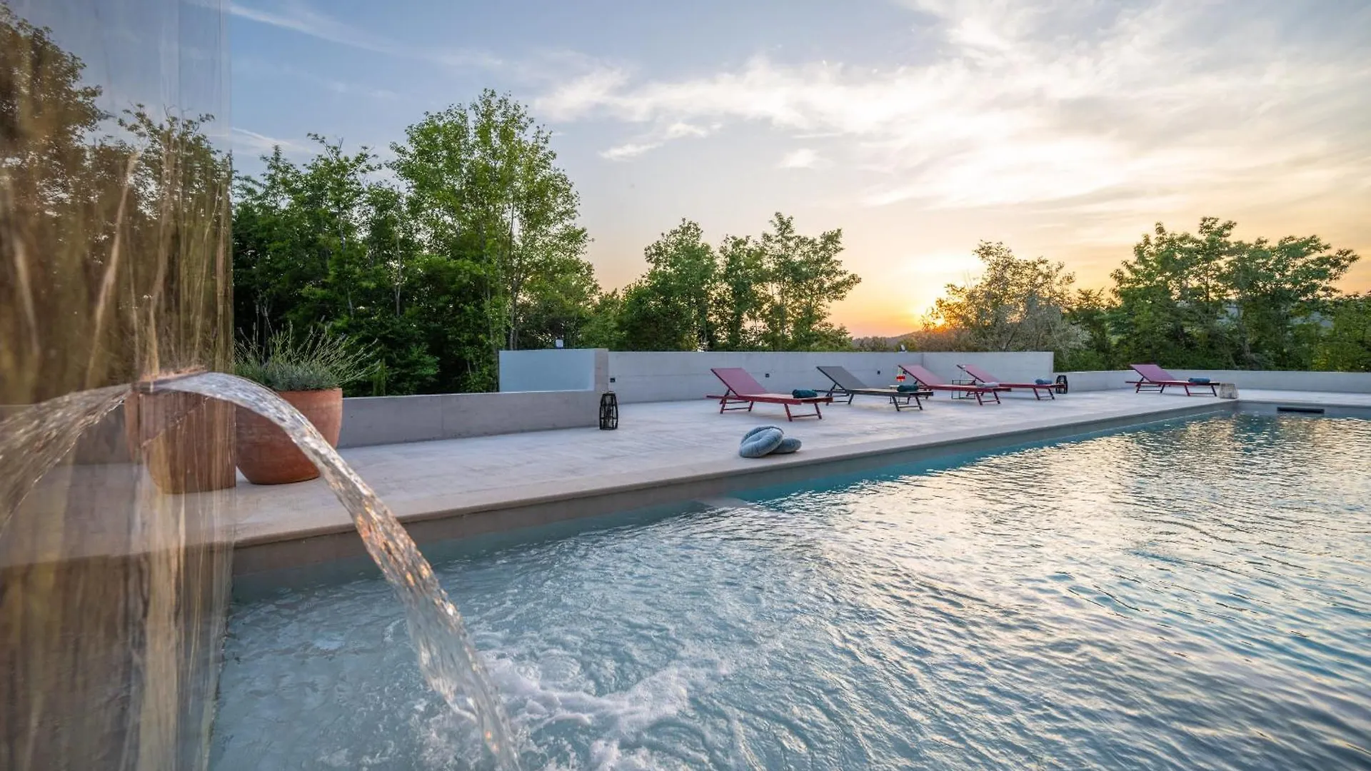 Beautiful She Luxury Villa With View In Groznjan Boskari